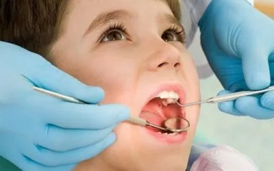 ΠΟΙΑ ΣΧΕΣΗ ΜΠΟΡΕΙ ΝΑ ΕΧΟΥΝ ΟΙ ΑΛΛΕΡΓΙΕΣ ΜΕ ΤΗΝ ΕΜΦΑΝΙΣΗ ΟΡΘΟΔΟΝΤΙΚΩΝ ΠΡΟΒΛΗΜΑΤΩΝ.