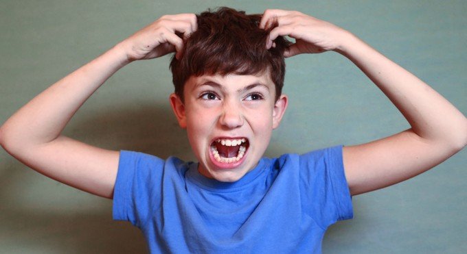 kid-with-lice.jpg